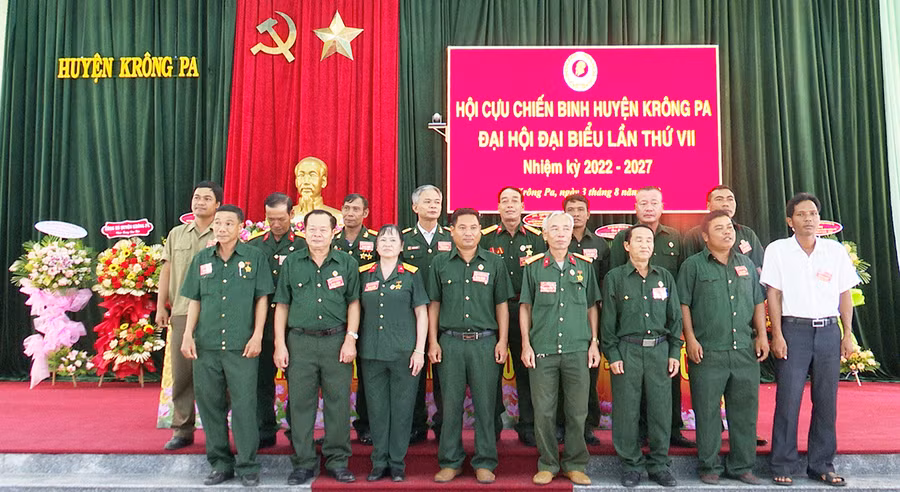  Ban Chấp hành Hội CCB huyện Krông Pa khóa VII- nhiệm kỳ 2022-2027. Ảnh: Nguyễn Ngọc