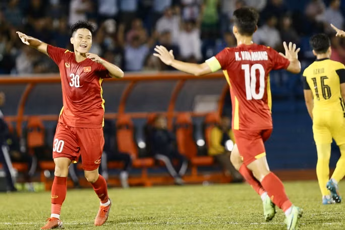 Ngôi vô địch Giải U19 Quốc tế 2022 mang về 10.000 USD tiền thưởng cho U19 Việt Nam