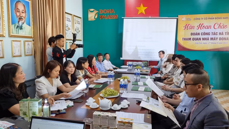  Quang cảnh buổi đối thoại hợp tác giữa Công ty với đoàn Hà Tĩnh. Ảnh: Hà Phương