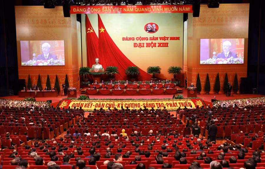 Một trong những mục tiêu quan trọng được đề ra tại Đại hội Đảng toàn quốc lần thứ XIII là khơi dậy khát vọng phát triển đất nước phồn vinh, hạnh phúc. Ảnh: TTXVN