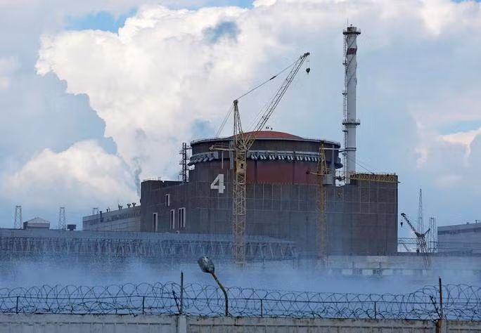 Nhà máy điện hạt nhân Zaporizhzhia bên ngoài thành phố Enerhodar vào ngày 4-8. Ảnh: Reuters