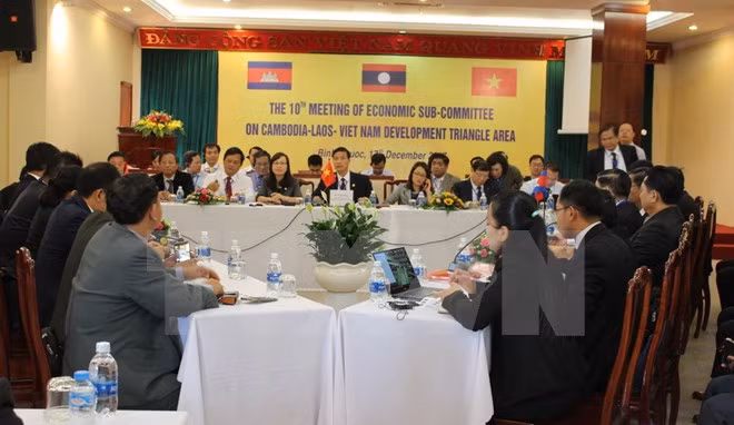 Hội nghị tiểu ban kinh tế lần thứ 10 Khu vực tam giác phát triển Campuchia-Lào-Việt Nam. 