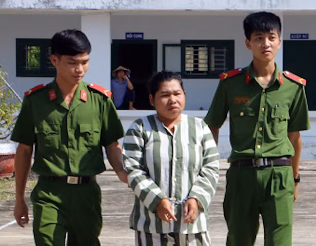 Nghi phạm bị khởi tố bị can, bắt tạm giam để điều tra. 
