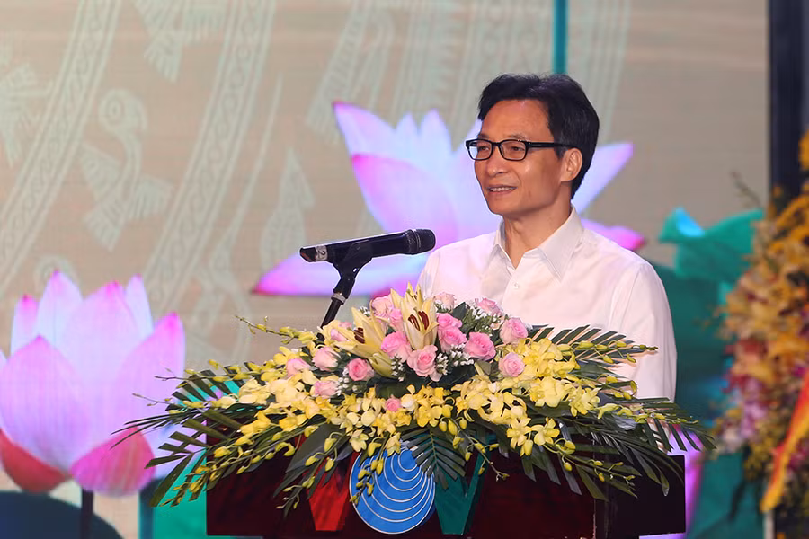 Phó Thủ tướng Vũ Đức Đam tin tưởng đội ngũ những người làm báo Việt Nam sẽ vượt qua thách thức, nắm bắt cơ hội để phát triển mạnh mẽ hơn nữa. Phó Thủ tướng Vũ Đức Đam tin tưởng đội ngũ những người làm báo Việt Nam sẽ vượt qua thách thức, nắm bắt cơ hội để phát triển mạnh mẽ hơn nữa.