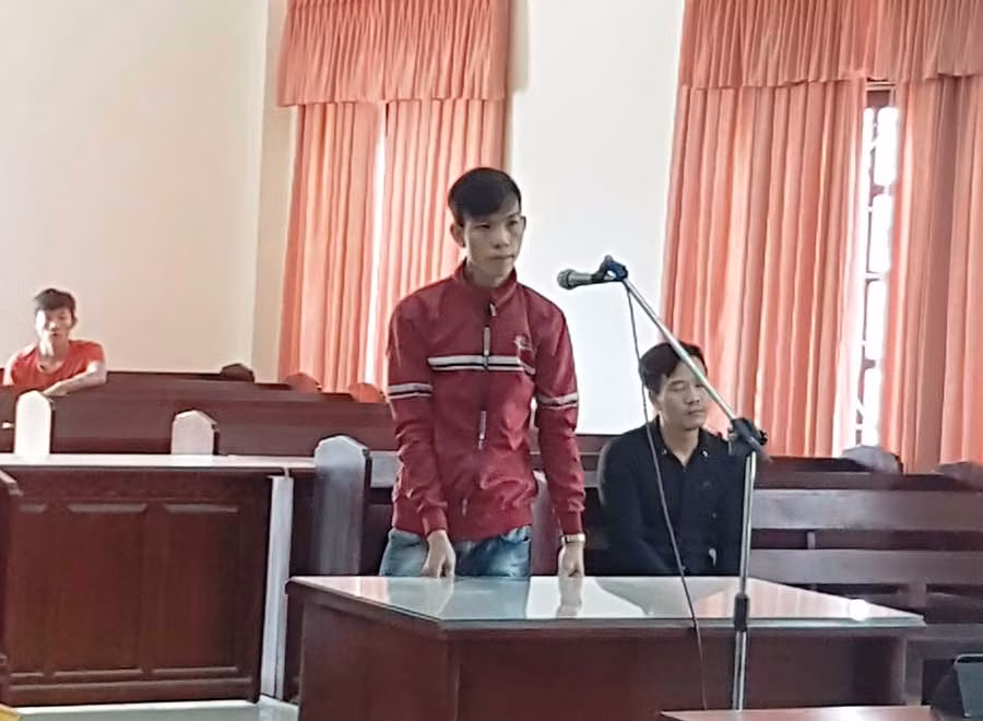 Bị cáo Hồ Viết Danh tại phiên tòa. Ảnh: Thi Phú
