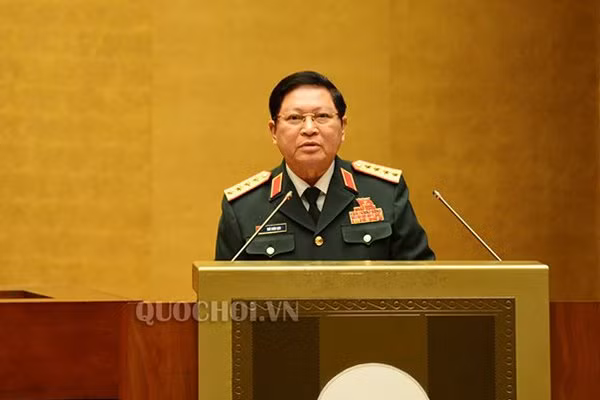 Bộ trưởng Quốc phòng Ngô Xuân Lịch