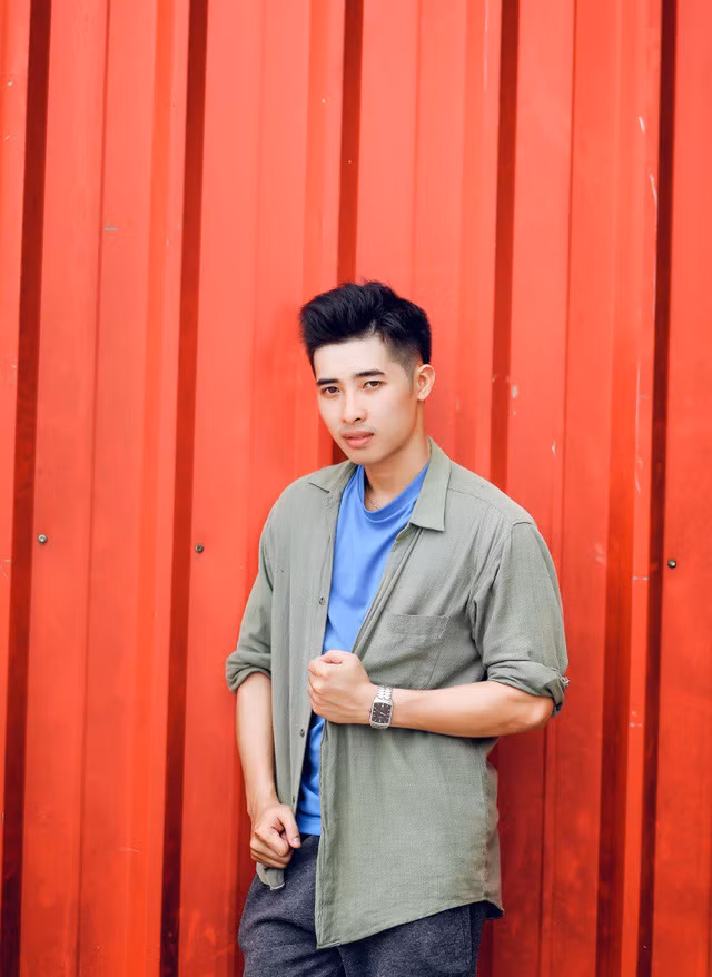  Sau ánh hào quang của những chiếc huy chương Vàng, cuộc sống bình thường của Phúc Thịnh là những giờ dạy vui vẻ trên võ đường tại Cần Thơ, và là cả những đam mê nho nhỏ khác nữa.