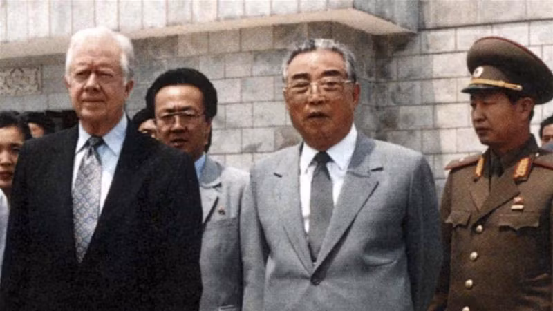 Cựu Tổng thống Mỹ Jimmy Carter gặp cố lãnh tụ Triều Tiên Kim Nhật Thành tại Bình Nhưỡng năm 1994.