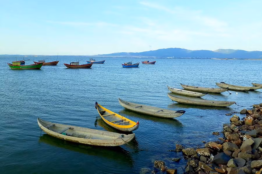 Cảnh thanh bình trên đầm Thị Nại. Ảnh: Tuấn Vũ
