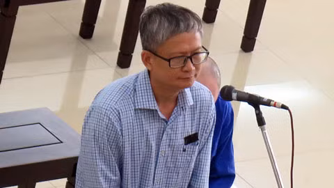 Bị cáo Đinh Mạnh Thắng tại phiên tòa phúc thẩm Bị cáo Đinh Mạnh Thắng tại phiên tòa phúc thẩm