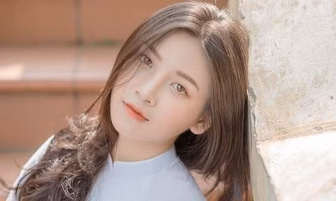 Trương Ngọc Ánh đến từ Thanh Hóa, được nhận xét là cô gái năng động, hòa đồng, thân thiện với mọi người. Quan điểm sống của cô gái này chính là “sống là cho đi”, với Ánh thì giúp đỡ được người khác chính là niềm vui, vì khi cho đi thứ gì đó điều cô nhận về sẽ lớn lao hơn rất nhiều.