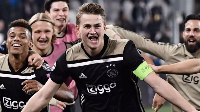 Ajax thực sự là hiện tượng của Champions League năm nay. Ajax thực sự là hiện tượng của Champions League năm nay.