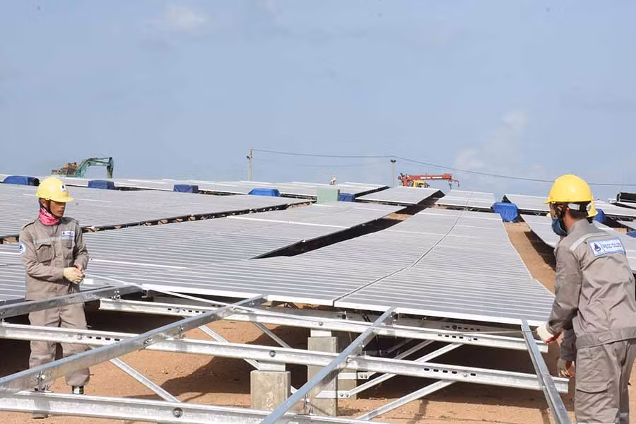 2Hiện nay, công suất trung bình của Nhà máy Điện mặt trời Krông Pa đạt 250MWhngày, cao nhất là 380MWhngày-Ảnh Trần Dung