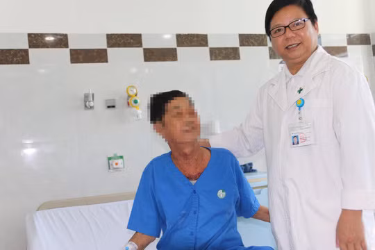 Sức khỏe bệnh nhân hồi phục sau khi bác sĩ truy tìm kỹ bệnh sử để điều trị