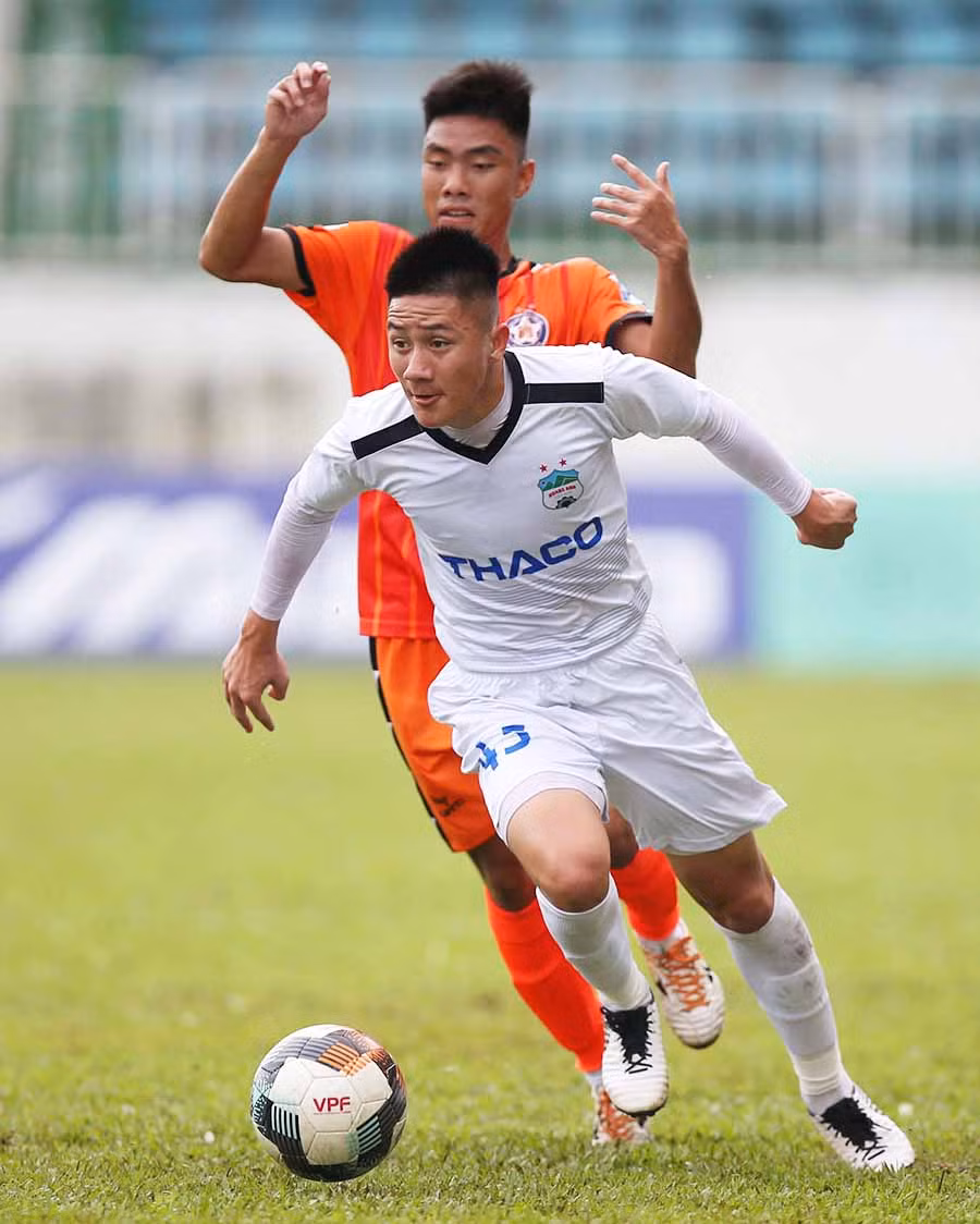  Trung vệ Duy Kiên của U21 HAGL. Ảnh: Minh Trần