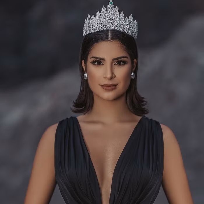  Hoa hậu Hoàn vũ Brazil - Júlia Horta lọt mắt xanh của H'Hen Niê và là 1 trong hai thí sinh cô yêu thích nhất trong dàn thí sinh Miss Universe 2019.