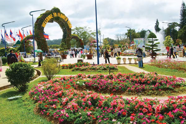 Festival hoa Đà Lạt là nơi thu hút nhiều nhà báo đến tác nghiệp. Ảnh: T.P Festival hoa Đà Lạt là nơi thu hút nhiều nhà báo đến tác nghiệp. Ảnh: T.P