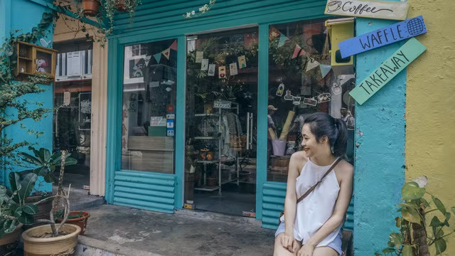 Giới trẻ thích chụp hình ở Haji Lane