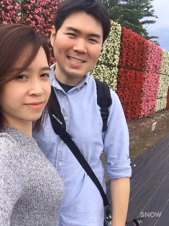 Cặp vợ chồng son đang trong những tháng ngày vô cùng hạnh phúc và hồi hộp chờ đón con đầu lòng. Cặp vợ chồng son đang trong những tháng ngày vô cùng hạnh phúc và hồi hộp chờ đón con đầu lòng.