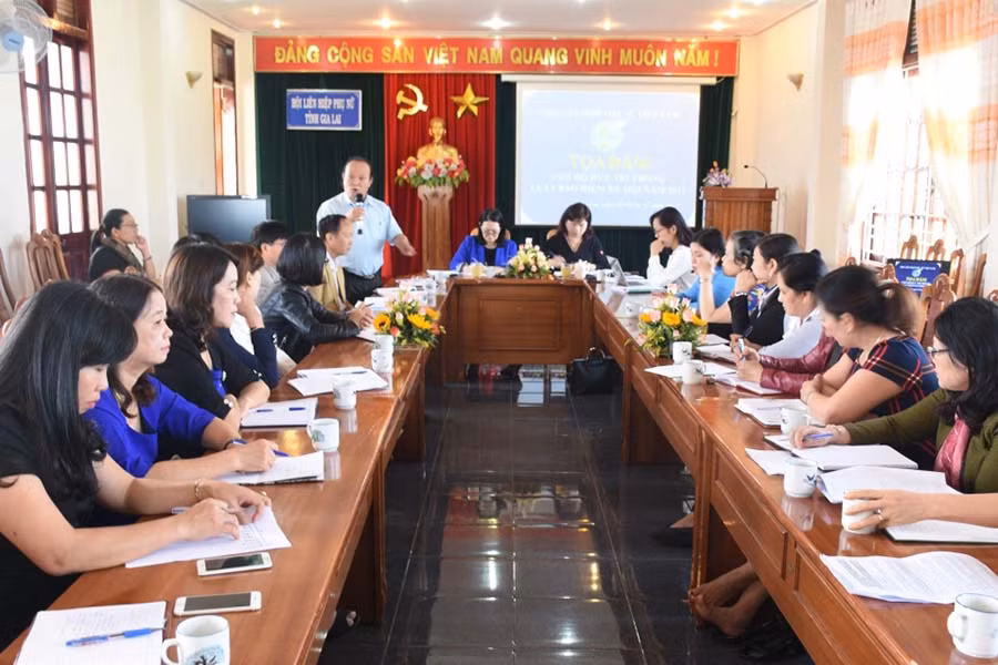 Nhiều đại biểu cho rằng chính sách BHXH đã có nhiều sửa đổi nhưng vẫn còn nhiều bất cập. Ảnh: Hoành Sơn Nhiều đại biểu cho rằng chính sách BHXH đã có nhiều sửa đổi nhưng vẫn còn nhiều bất cập. Ảnh: Hoành Sơn