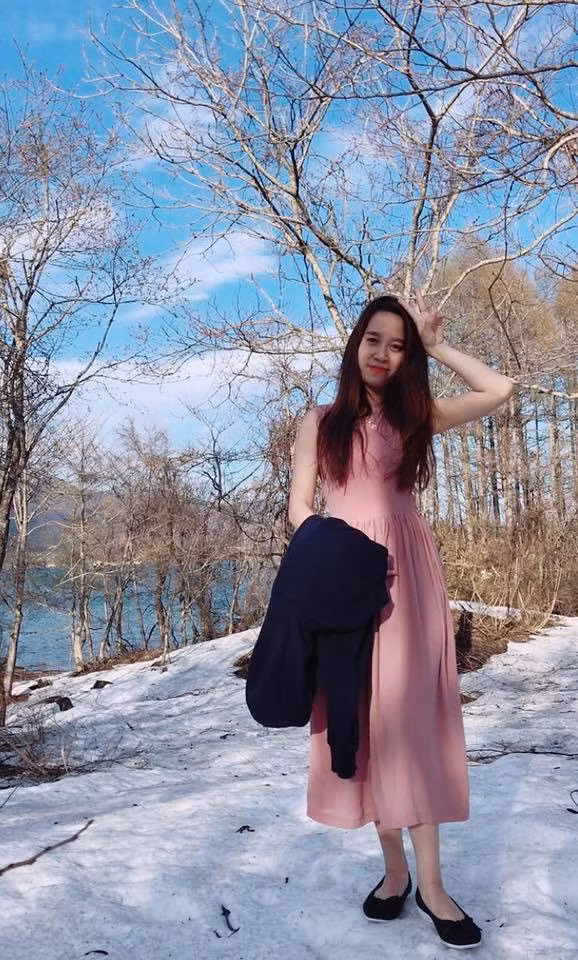 Cô nàng 9X vô tình gây thương nhớ cho Sadahiro ngay lần đầu gặp gỡ. Cô nàng 9X vô tình gây thương nhớ cho Sadahiro ngay lần đầu gặp gỡ.