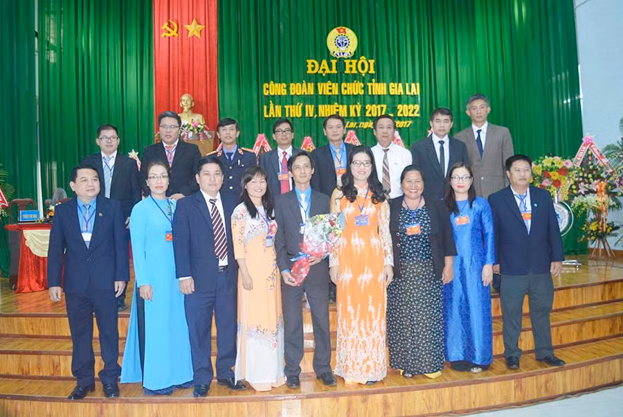 Ra mắt Ban chấp hành Công đoàn Viên chức tỉnh Gia Lai, nhiệm kỳ 2017-2022. Ảnh: Đ.Y