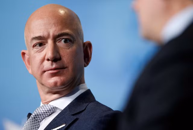 Jeff Bezos tại hội thảo Access Intelligence's SATELLITE 2017 ở Washington, Mỹ - Ảnh: REUTERS Jeff Bezos tại hội thảo Access Intelligence's SATELLITE 2017 ở Washington, Mỹ - Ảnh: REUTERS