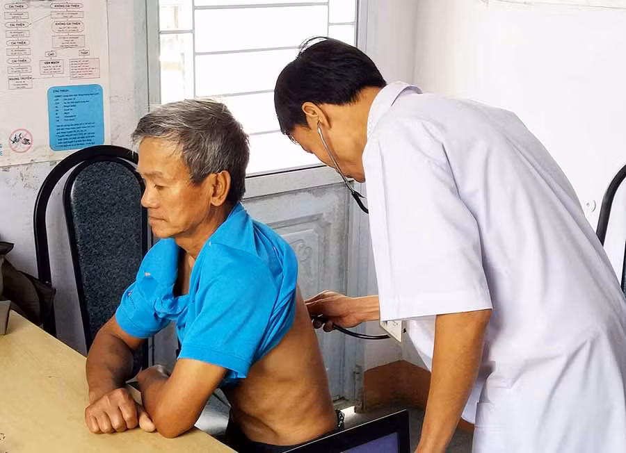 Tăng cường công tác khám sàng lọc phát hiện bệnh lao tại cộng đồng. Ảnh: Như Nguyện