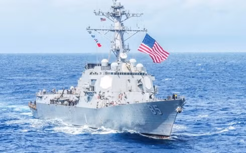 Tàu chiến Mỹ. Ảnh: National Review.