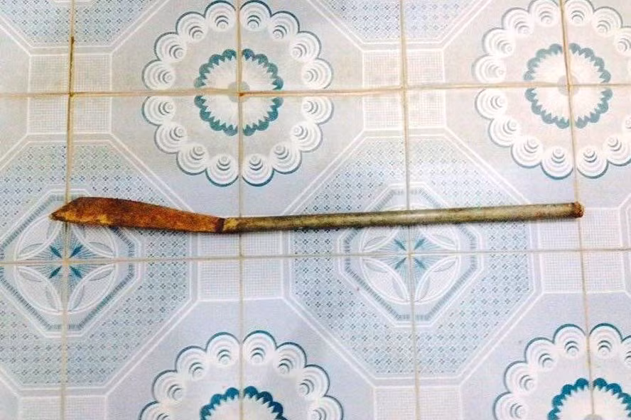 Con dao tự chế của đối tượng Năm bị cơ quan công an thu giữ.