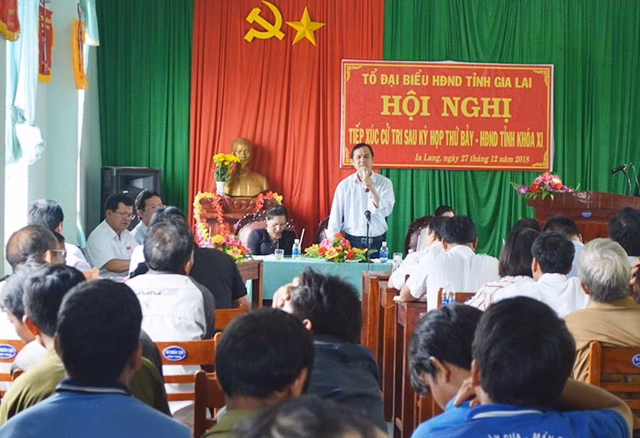  Đại biểu HĐND tỉnh tiếp xúc cử tri xã Ia Lang. Ảnh: H.A.P