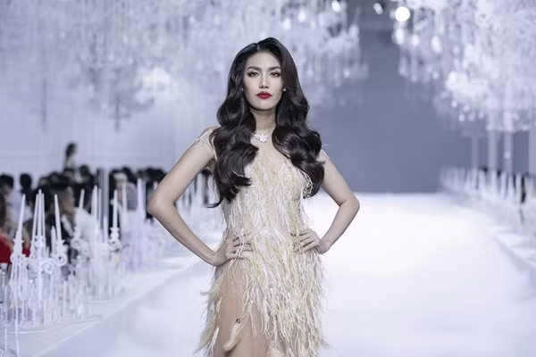 Siêu mẫu Lan Khuê.
