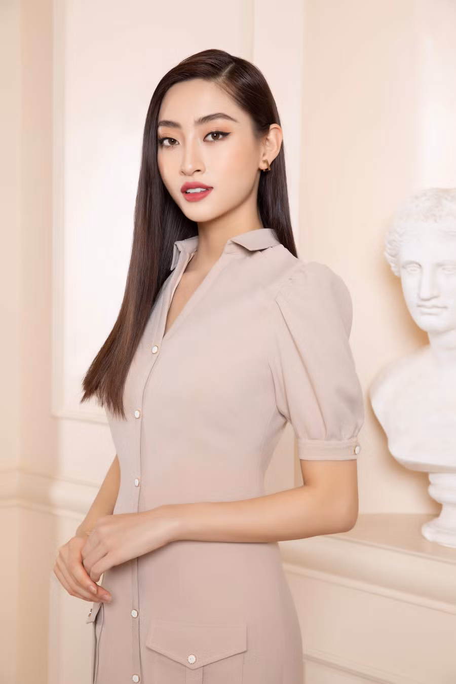 Ngoài sở hữu nhan sắc xinh đẹp, thành tích học tập ấn tượng thì mỹ nhân gốc Cao Bằng còn gây chú ý bởi chiều cao “khủng