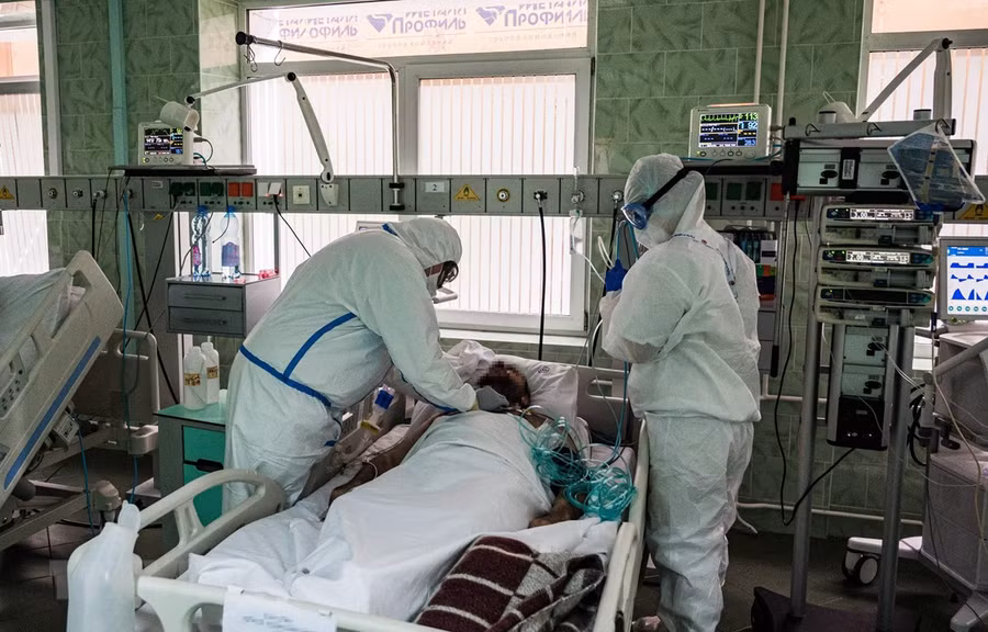  Số ca mắc mới COVID-19 trên thế giới tiếp tục tăng. (Ảnh: AFP/TTXVN)