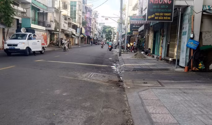 Chợ tự phát đường Trần Khắc Chân, phường Tân Định, quận 1 không còn cảnh mua bán nhộn nhịp
