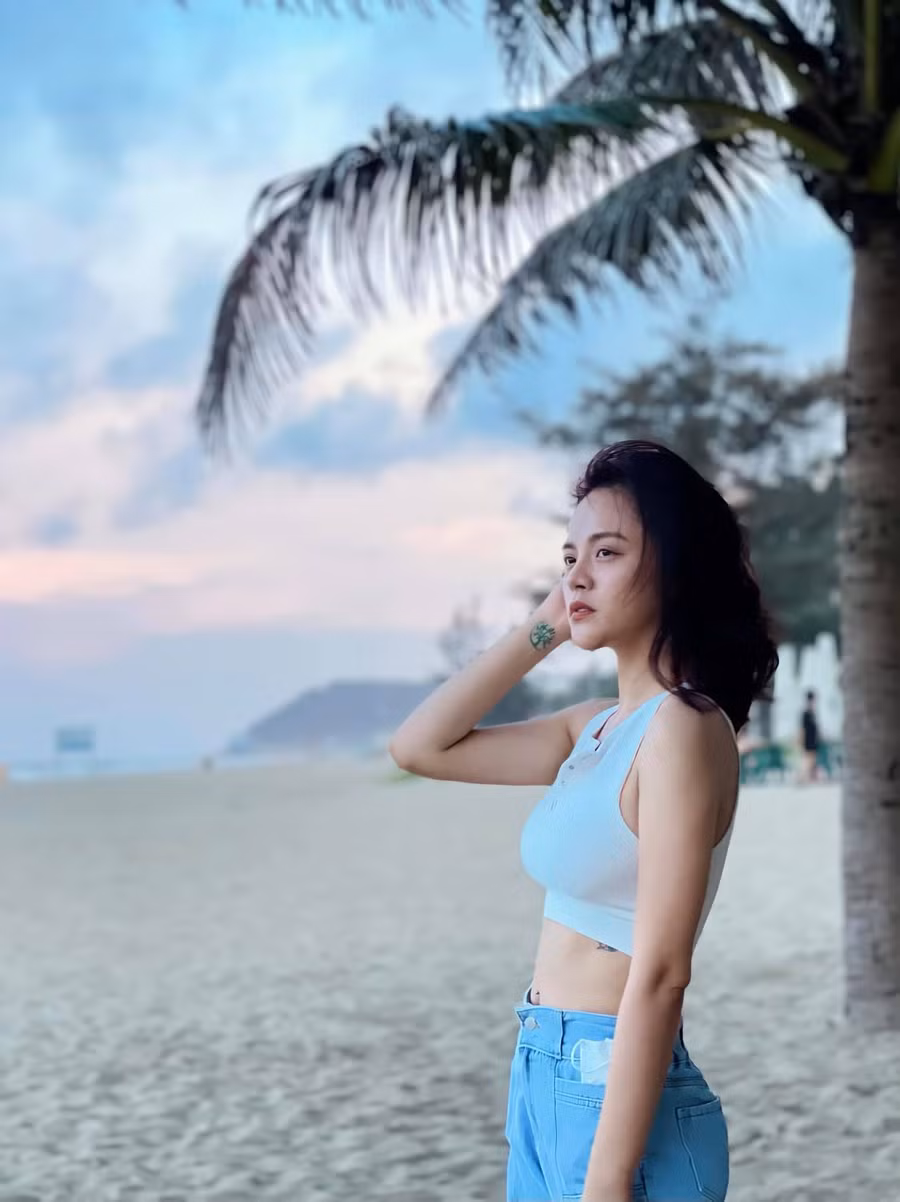 Ngoài vóc dáng gợi cảm, Thu Quỳnh còn sở hữu nhan sắc trẻ trung. Cô góp mặt trong nhiều dự án phim truyền hình ăn khách hiện nay. ẢNH: FBNV