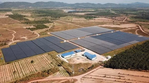  Đắk Lắk có khí hậu ôn hòa, ít gặp mưa bão...nên được nhiều nhà đầu tư lớn chọn phát triển điện năng lượng mặt trời. Ảnh: B.T