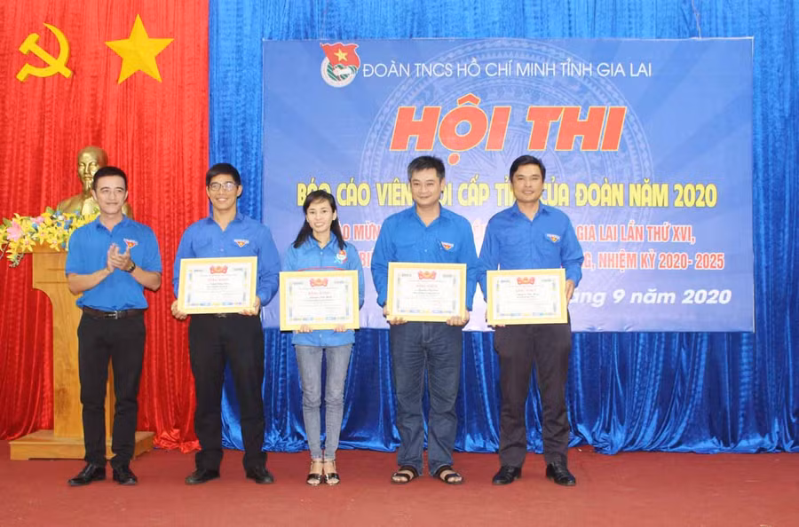 Tổ chức hội thi báo cáo viên giỏi cấp tỉnh nhằm nâng cao kỹ năng, nghiệp vụ tuyên truyền (ảnh chụp tháng 9-2020). Ảnh: Phan Lài