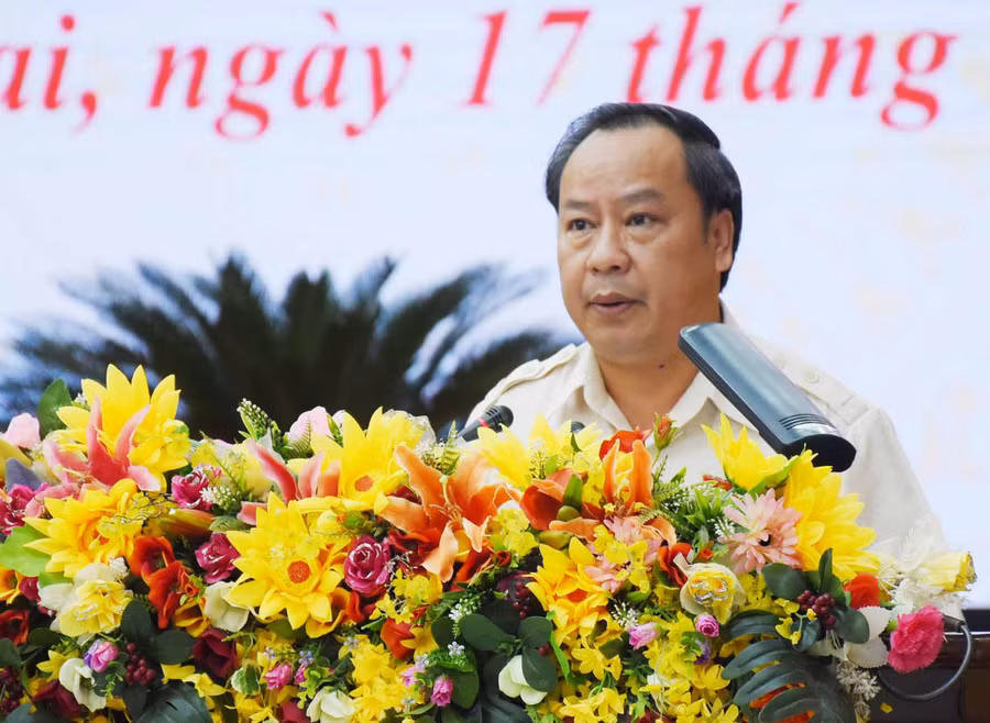Phó Bí thư Thường trực Tỉnh ủy, Chủ tịch HĐND tỉnh Châu Ngọc Tuấn phát biểu khai mạc kỳ họp HĐND tỉnh lần thứ 21
