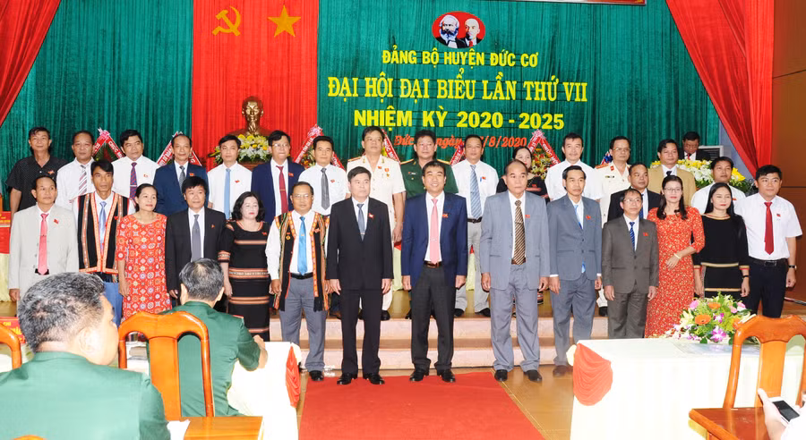  Ban Chấp hành Đảng bộ huyện Đức Cơ nhiệm kỳ 2020-2025. Ảnh: Vĩnh Hoàng