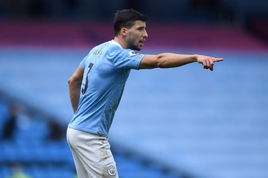 Ruben Dias trấn giữ hàng thủ. Ảnh: REUTERS