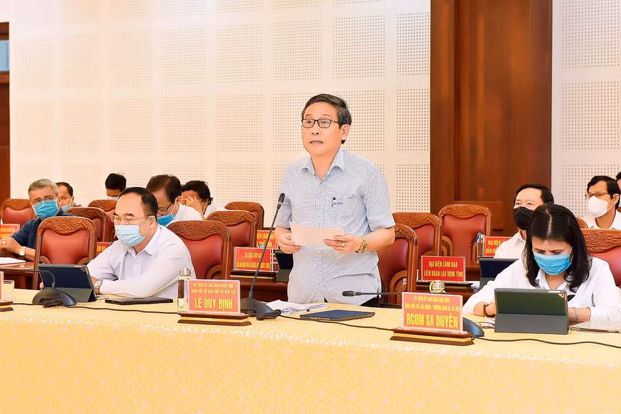 Giám đốc Sở Giáo dục và Đào tạo Lê Duy Định phát biểu tại hội nghị. Ảnh: Đức Thụy Giám đốc Sở Giáo dục và Đào tạo Lê Duy Định phát biểu tại hội nghị. Ảnh: Đức Thụy