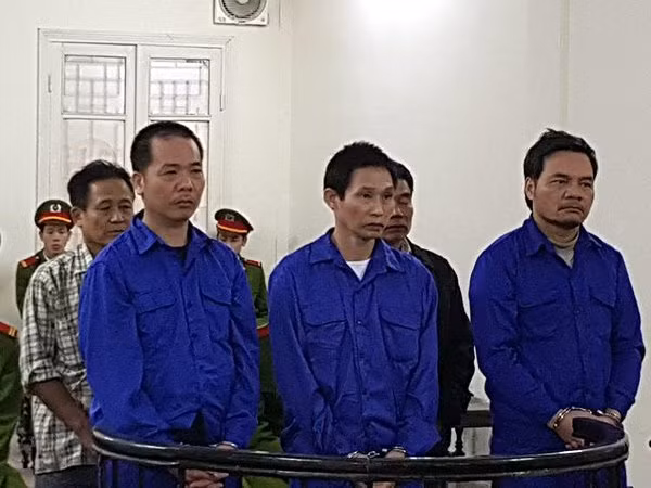  Các bị cáo tại tòa