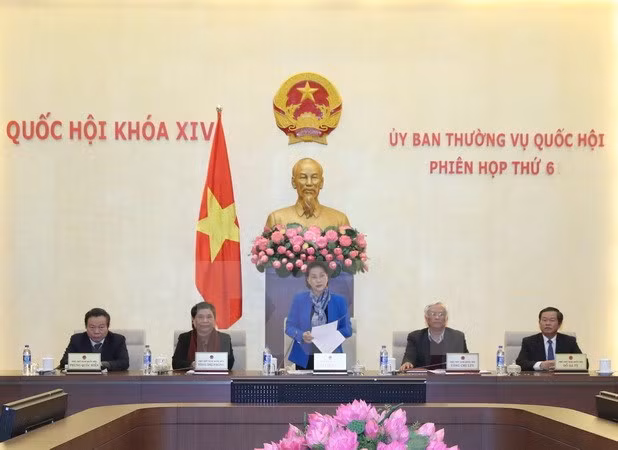 Chủ tịch Quốc hội Nguyễn Thị Kim Ngân chủ trì và phát biểu bế mac Phiên họp thứ 6 của Ủy ban Thường vụ Quốc hội khóa XIV.