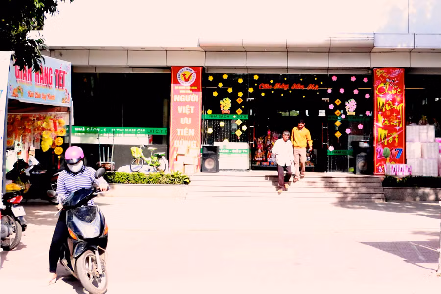 Siêu thị là địa điểm mua sắm tết được người dân chọn tin cây.