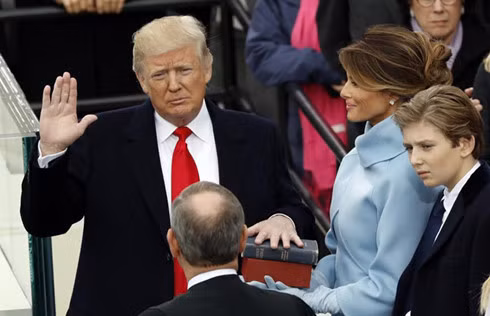 Ông Donald Trump tuyên thệ nhậm chức Tổng thống thứ 45 của Hoa Kỳ.