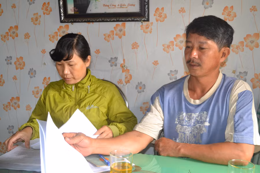Vợ chồng bà Đính. Ảnh: H.C