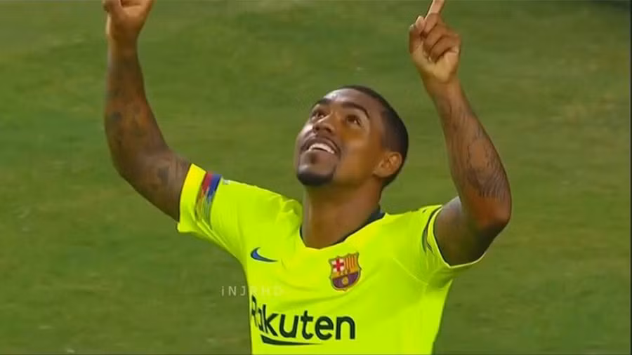 Malcom ăn mừng bàn thắng vào lưới Roma, đội bóng mà anh suýt đầu quân Malcom ăn mừng bàn thắng vào lưới Roma, đội bóng mà anh suýt đầu quân