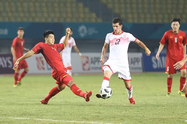 Olympic Việt Nam vẫn còn điểm yếu ở khả năng phòng ngự từ xa (ảnh: Huyền Trang)