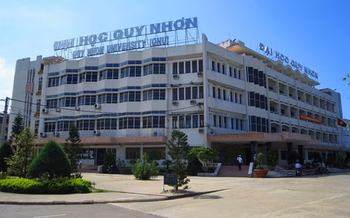 Trường ĐH Quy Nhơn có vị trí tuyệt đẹp bên cạnh bờ biển Quy Nhơn Trường ĐH Quy Nhơn có vị trí tuyệt đẹp bên cạnh bờ biển Quy Nhơn